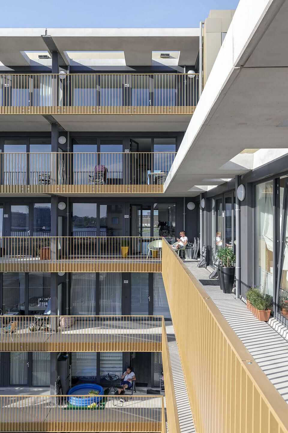 https://archello.com/story/129533/attachments/photos-videos/5 photo_credit DAMAST architects