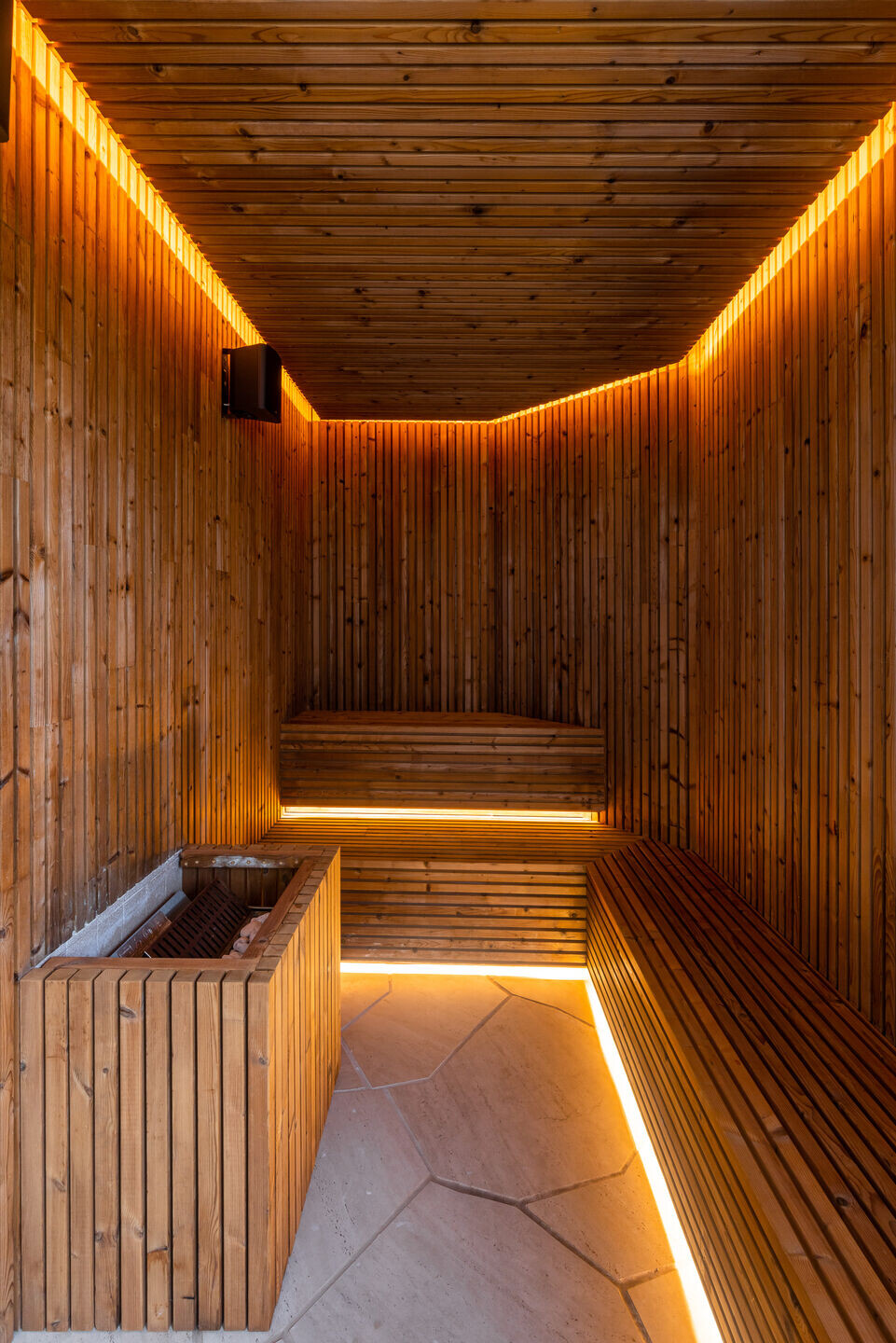 https://archello.com/story/129400/attachments/photos-videos/7 photo_credit Manuel Sá