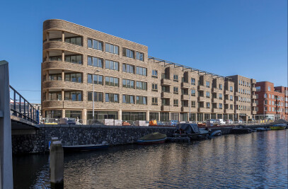 Larch: residential building in Amsterdam