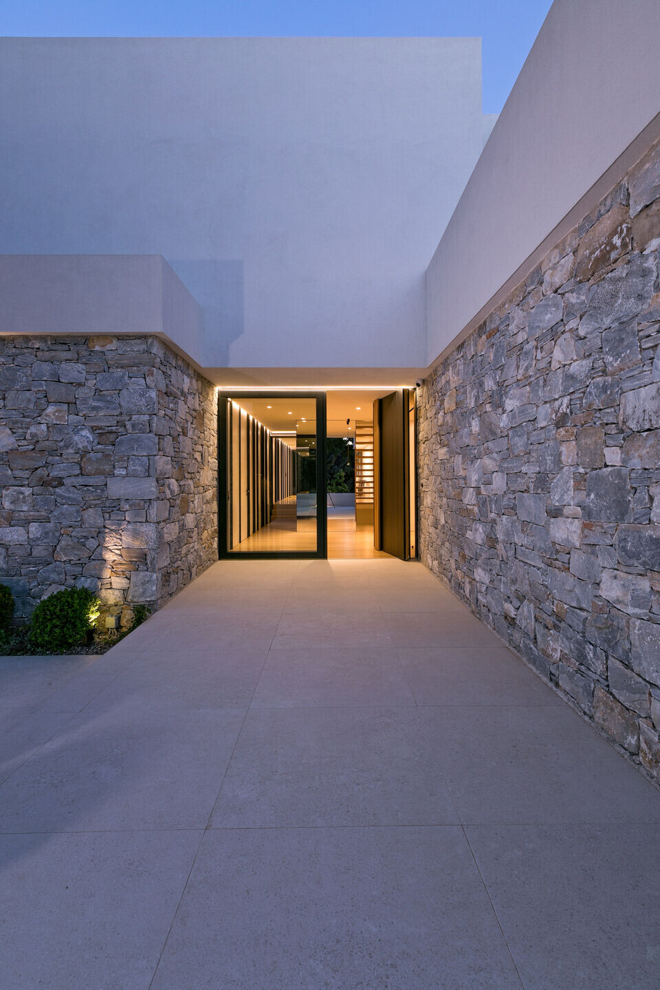 https://archello.com/story/129561/attachments/photos-videos/8 photo_credit George Fakaros