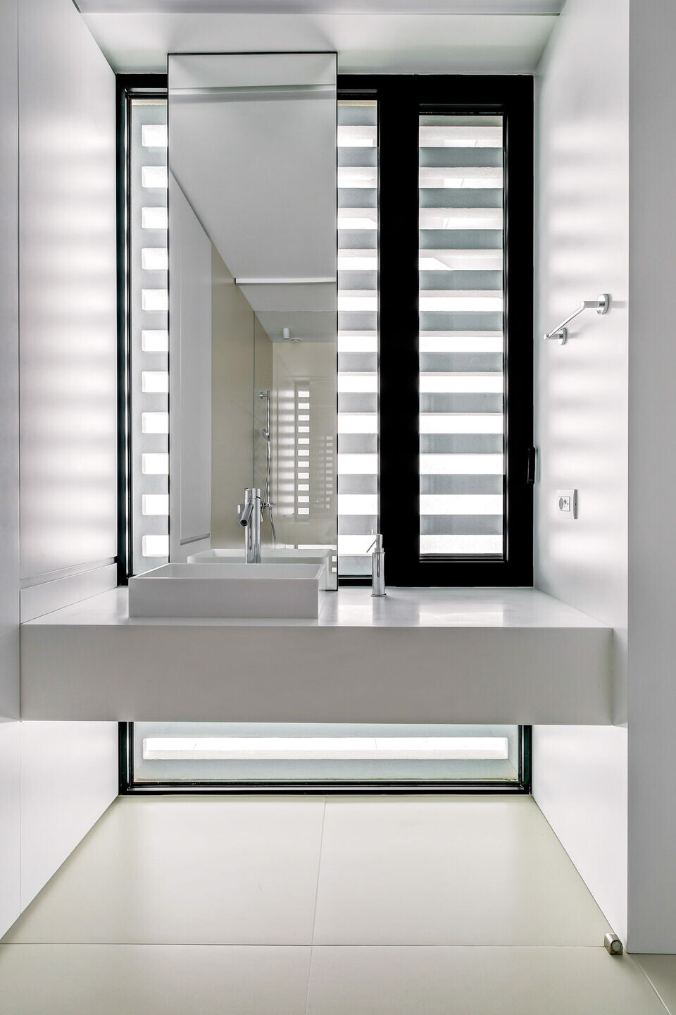 https://archello.com/story/129561/attachments/photos-videos/82 photo_credit George Fakaros