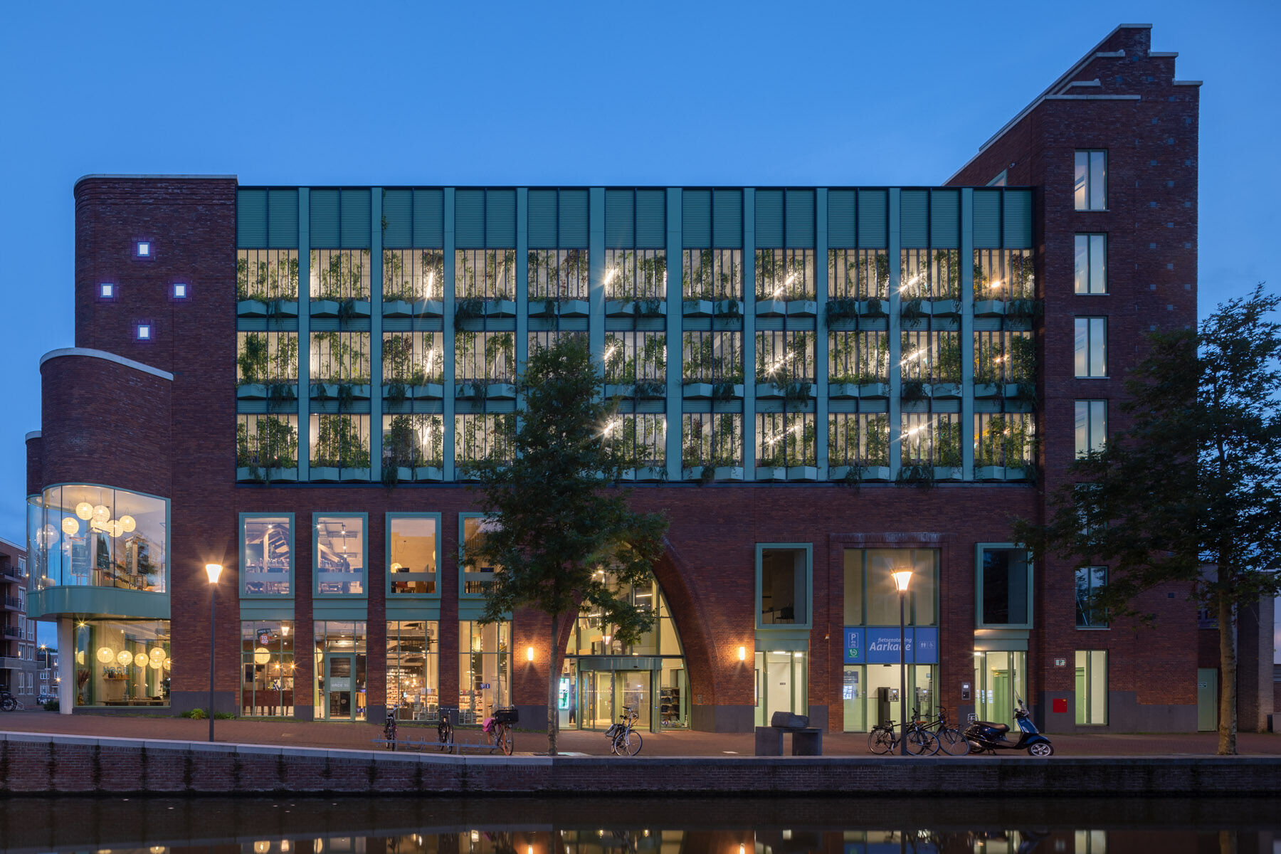https://archello.com/story/126515/attachments/photos-videos/15 photo_credit Bart van Hoek