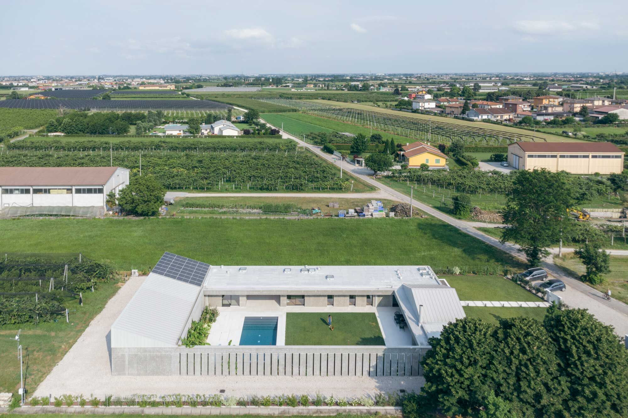 https://archello.com/story/130129/attachments/photos-videos/27 photo_credit Lorenzo Linthout
