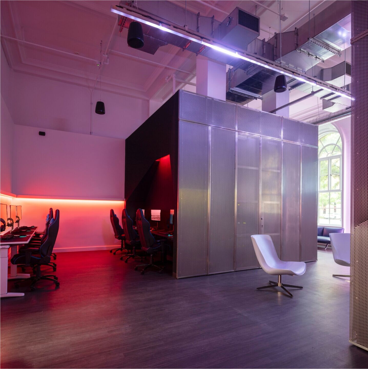 https://archello.com/story/130238/attachments/photos-videos/9 photo_credit Paul Warchol