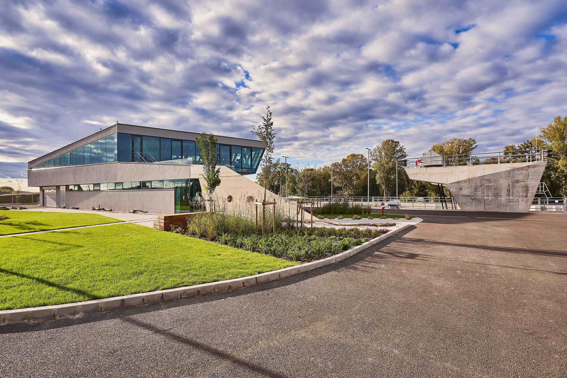 https://archello.com/story/130218/attachments/photos-videos/4 photo_credit Sugar and Salt Ltd., Northern Transdanubian Water Directorate