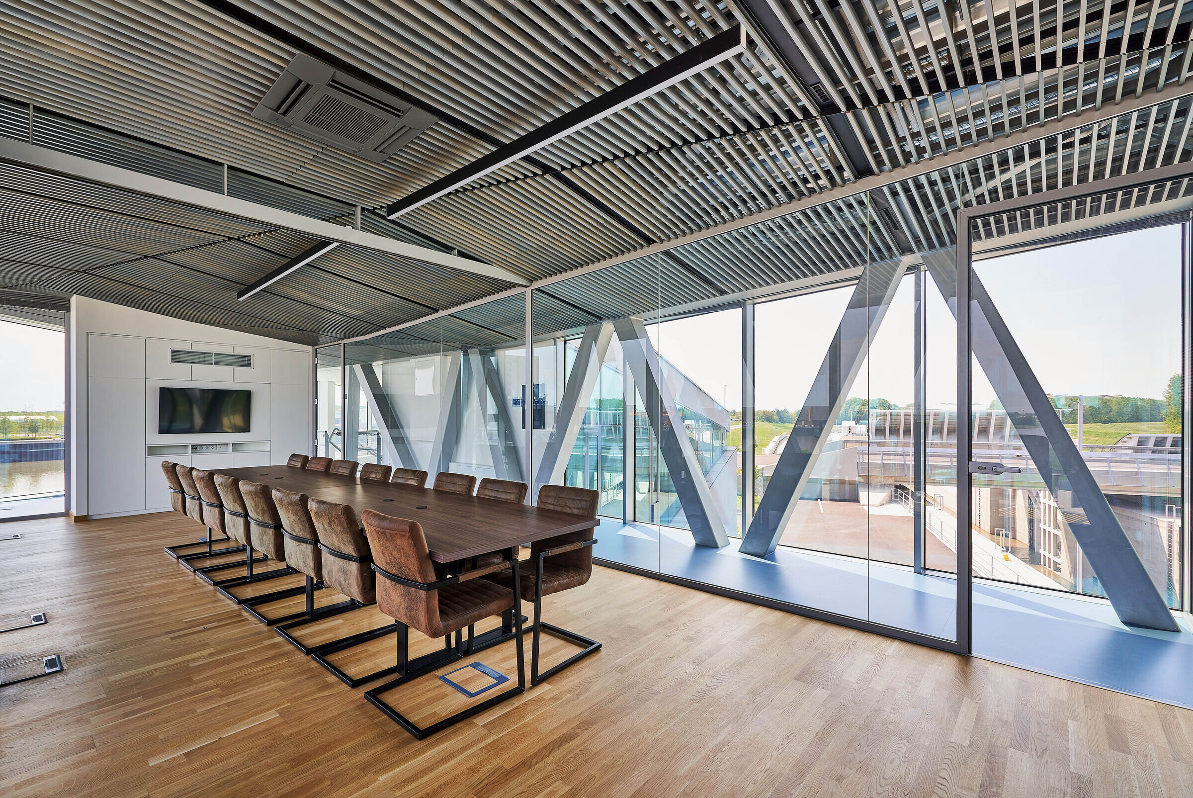 https://archello.com/story/130218/attachments/photos-videos/24 photo_credit Sugar and Salt Ltd., Northern Transdanubian Water Directorate