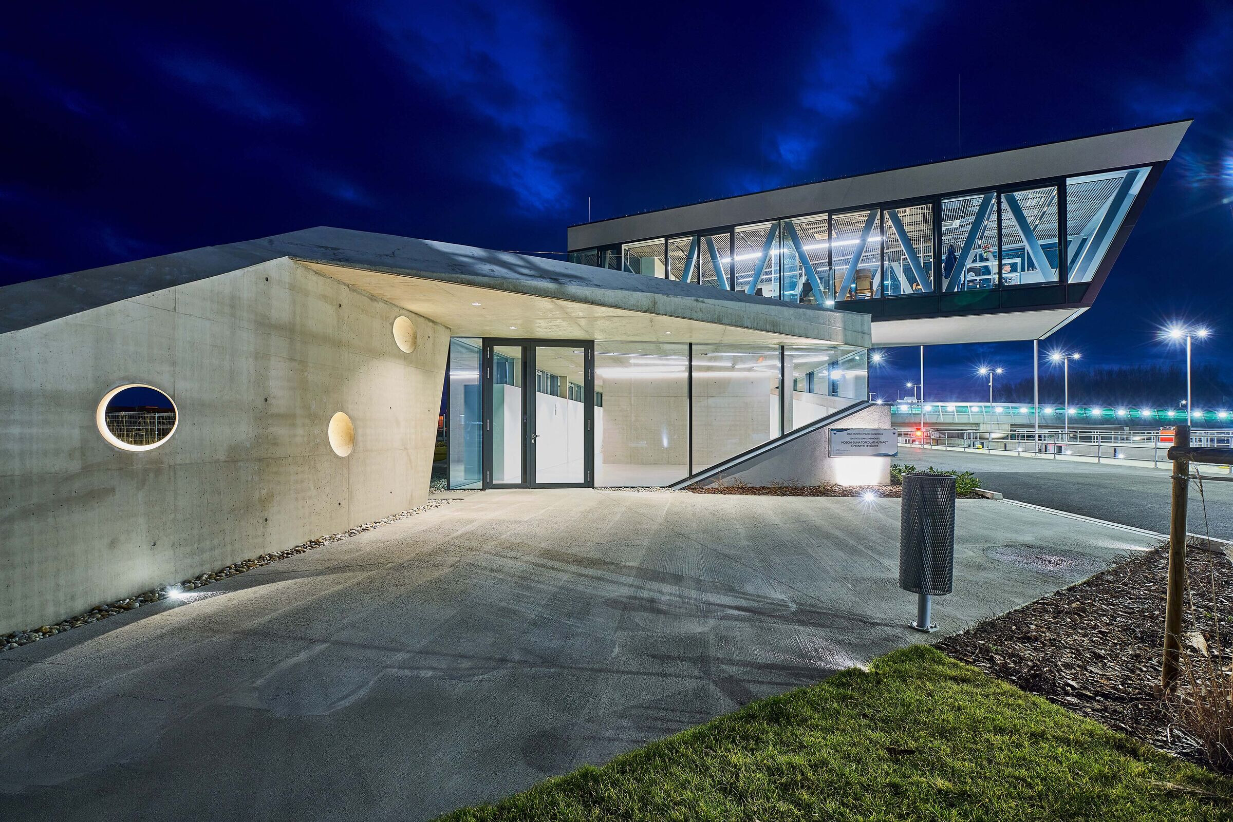 https://archello.com/story/130218/attachments/photos-videos/41 photo_credit Sugar and Salt Ltd., Northern Transdanubian Water Directorate