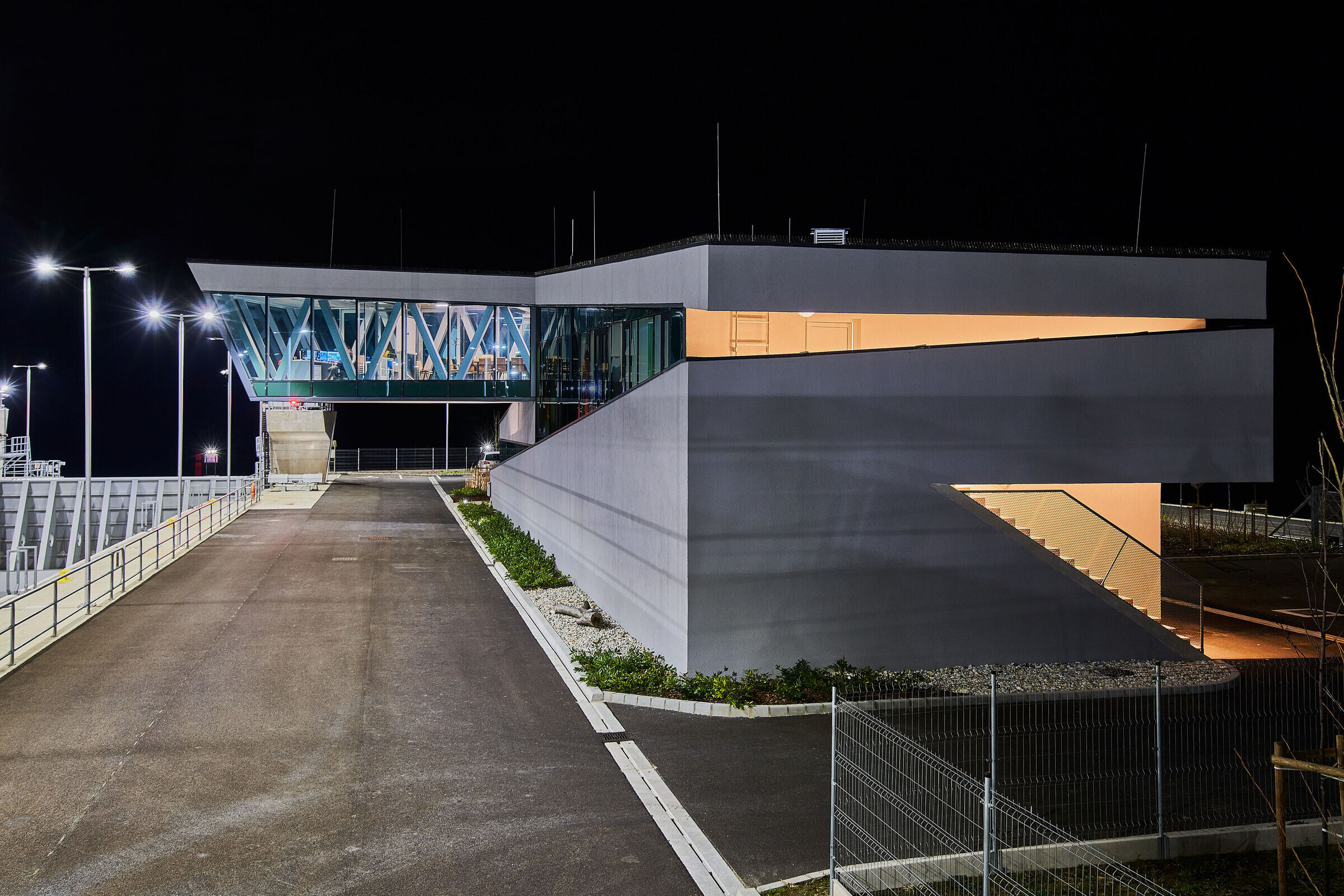 https://archello.com/story/130218/attachments/photos-videos/42 photo_credit Sugar and Salt Ltd., Northern Transdanubian Water Directorate