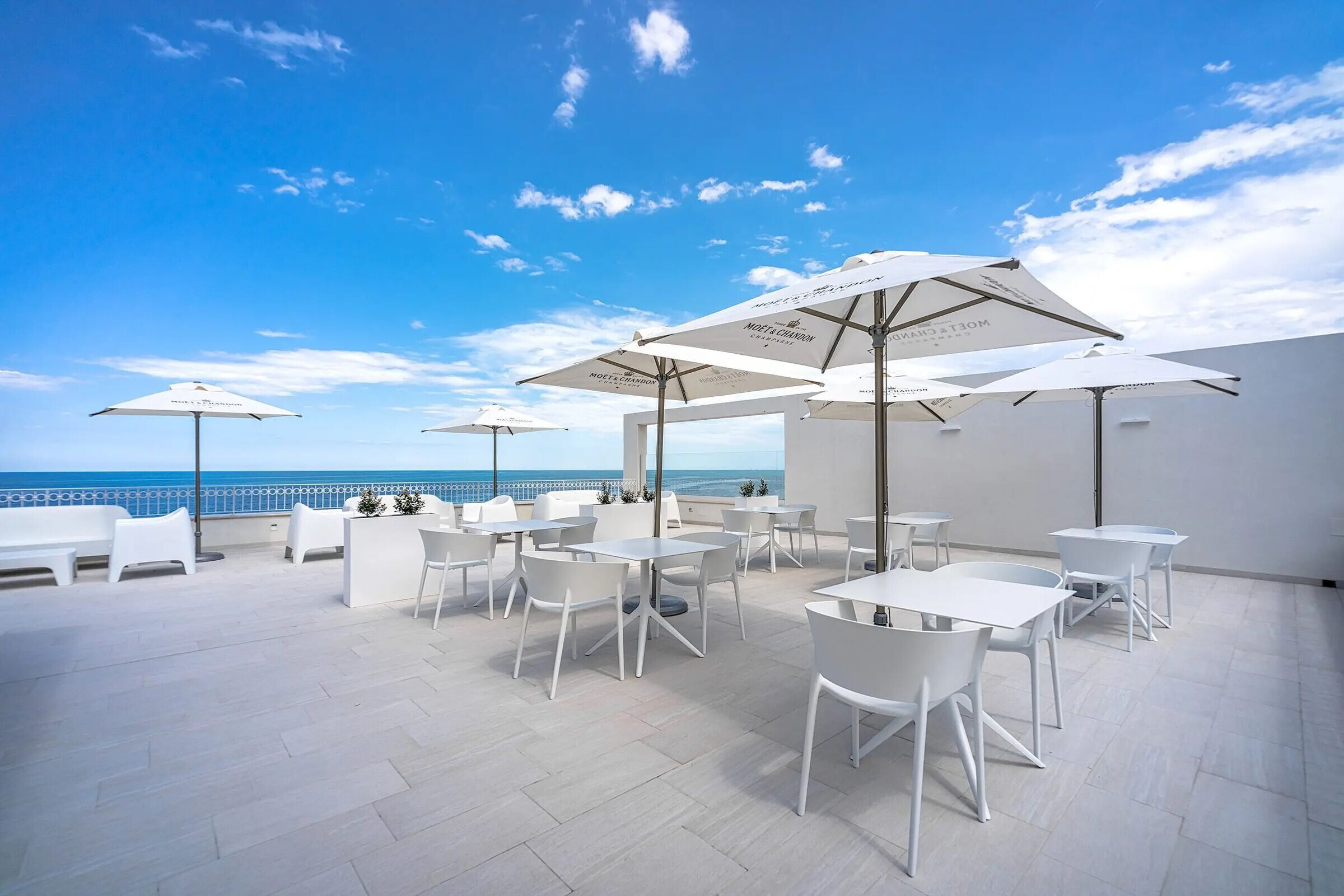 https://archello.com/story/130264/attachments/photos-videos/6 photo_credit Image Courtesy Vondom
