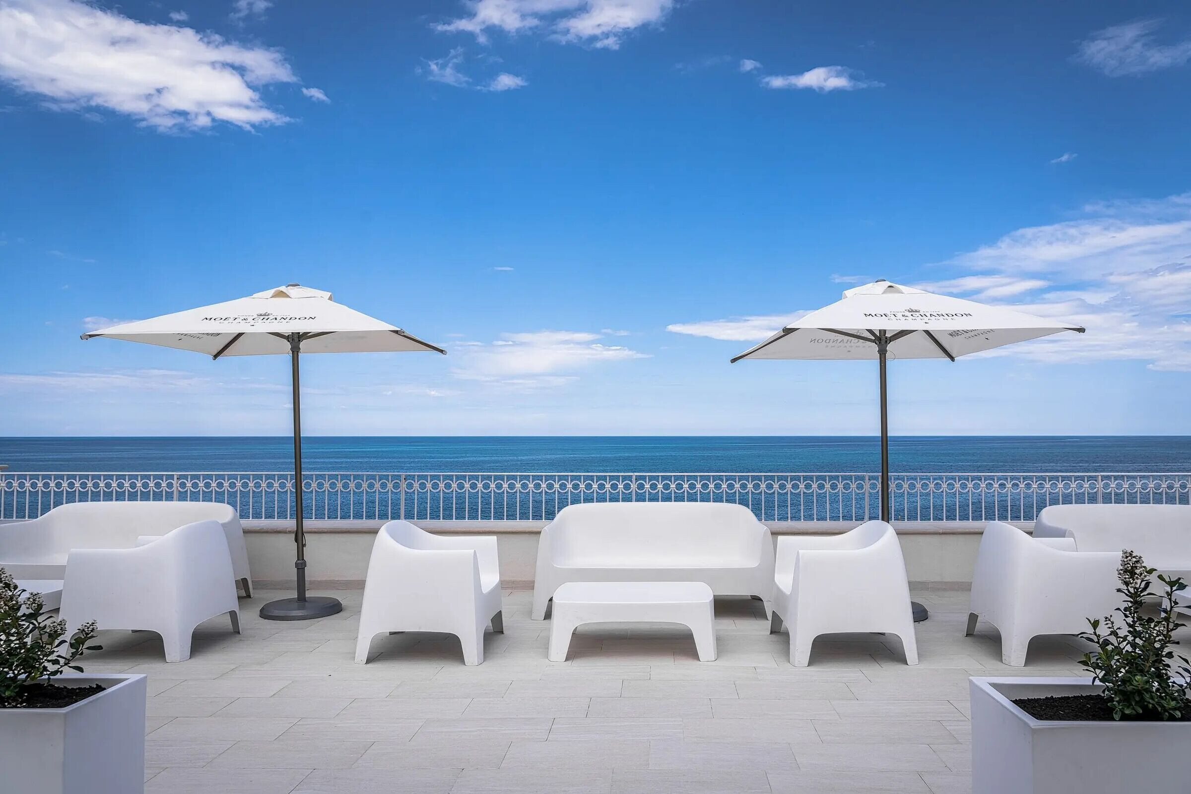 https://archello.com/story/130264/attachments/photos-videos/7 photo_credit Image Courtesy Vondom