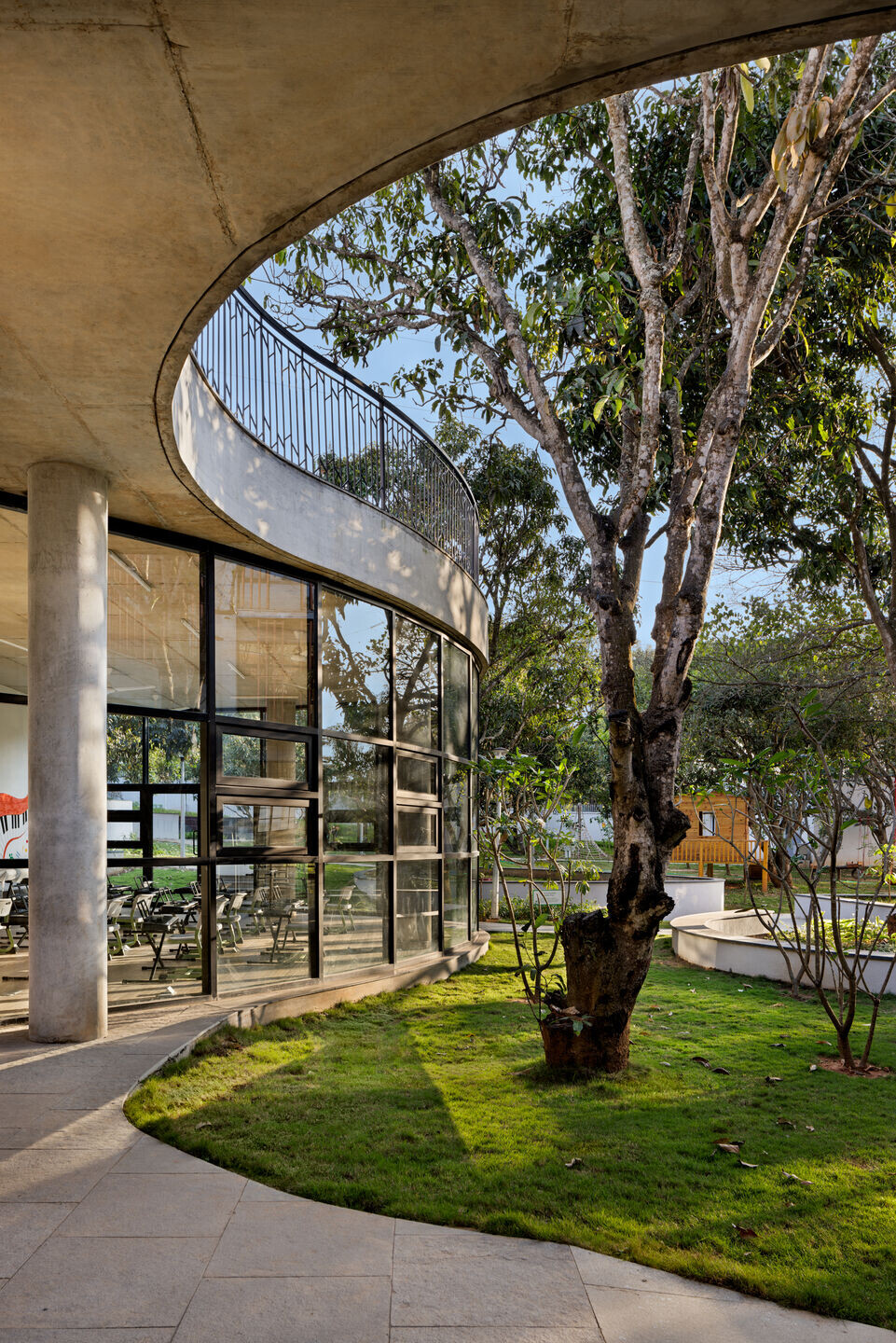 https://archello.com/story/130355/attachments/photos-videos/8 photo_credit Andre Fanthome