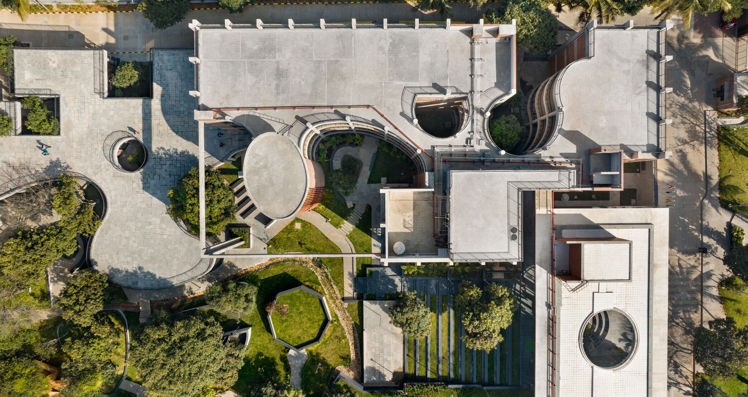 https://archello.com/story/130355/attachments/photos-videos/32 photo_credit Andre Fanthome