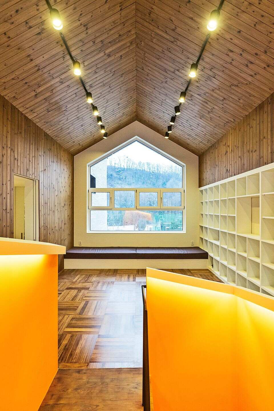 https://archello.com/story/130740/attachments/photos-videos/8 photo_credit Hwang Hyochel