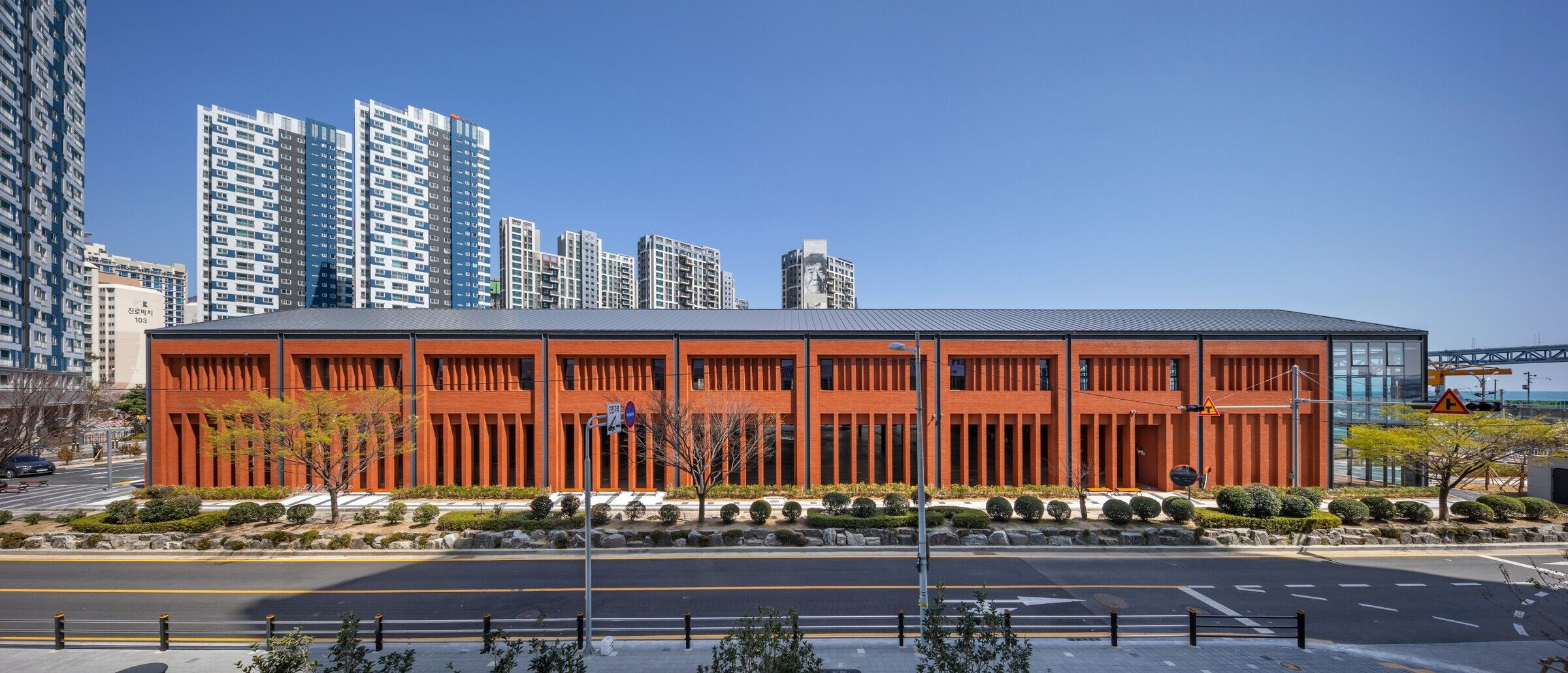 https://archello.com/story/130702/attachments/photos-videos/6 photo_credit Joonhwan Yoon