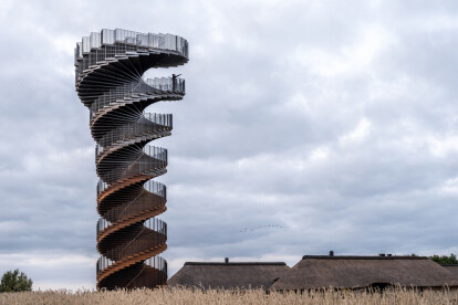 10 sculptural watchtowers that provide a new way of seeing the world