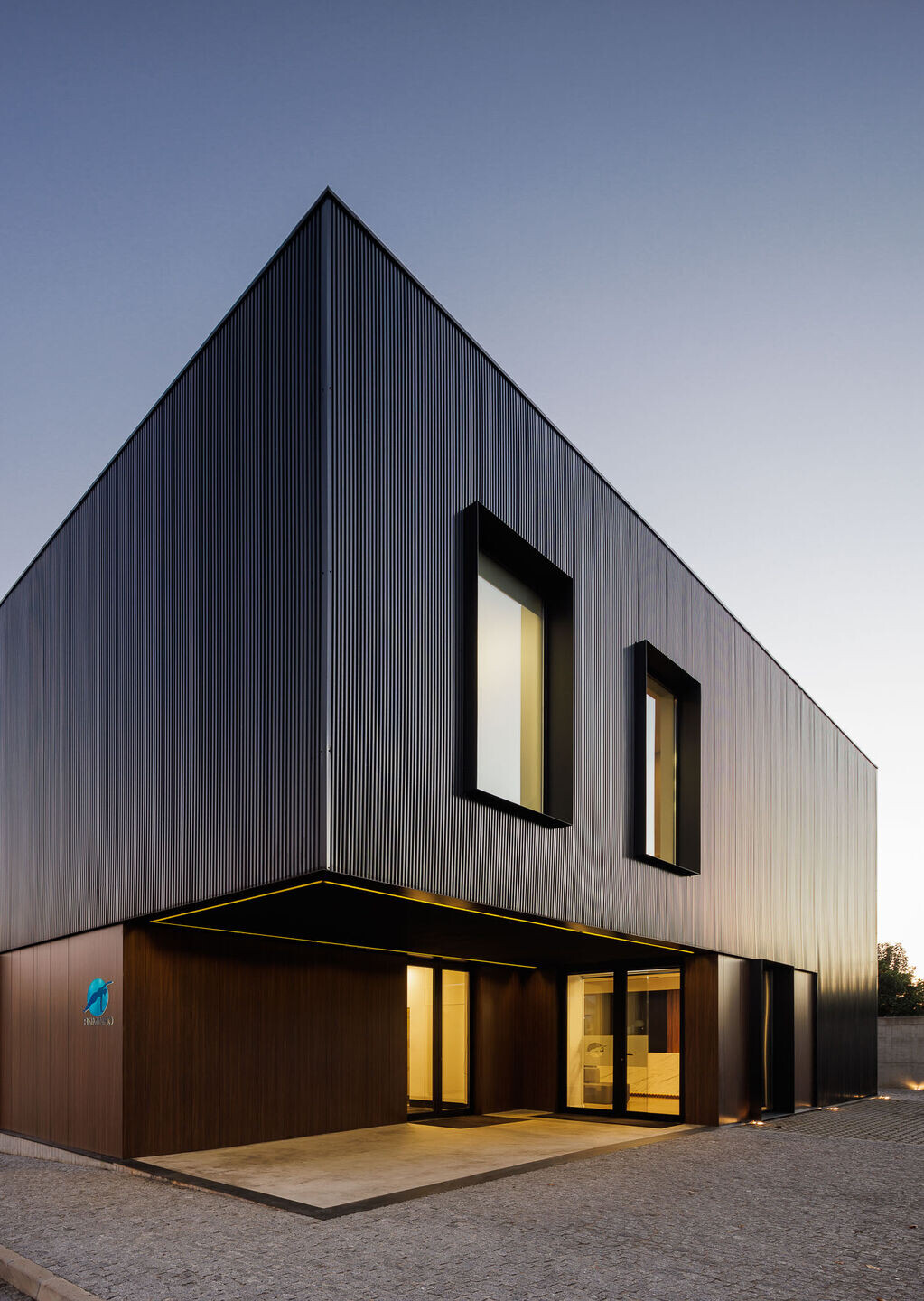 https://archello.com/story/130946/attachments/photos-videos/19 photo_credit Ivo Tavares Studio