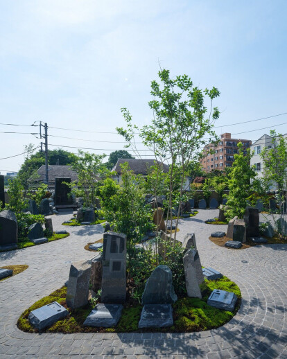 Kezouin Fuchu-shi Cemetery "Yoyo-no-niwa"