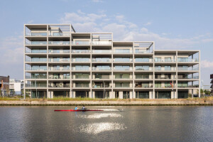 Waterzicht housing project fulfills its role as a link within a divergent context