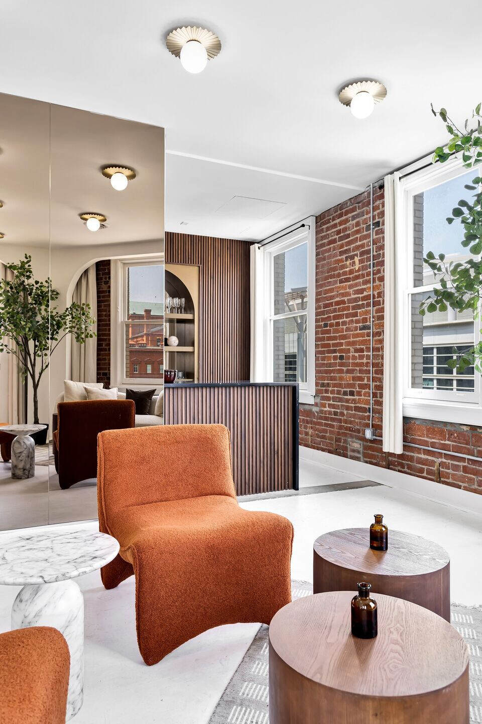 https://archello.com/story/131206/attachments/photos-videos/7 photo_credit Derek Miller - Derek and Vee LLC