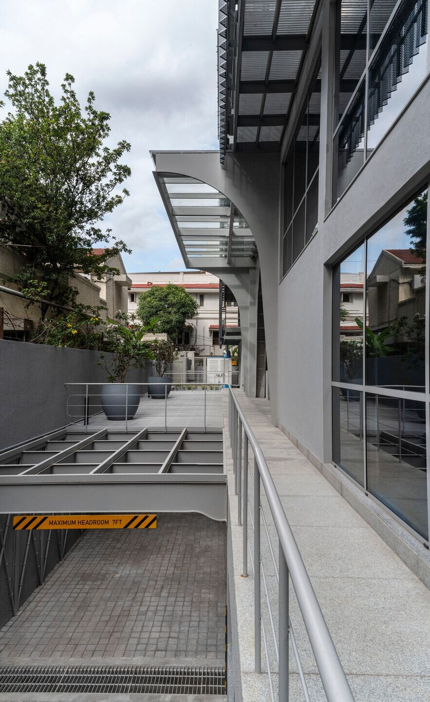 https://archello.com/story/131204/attachments/photos-videos/6 photo_credit Suryan//Dang