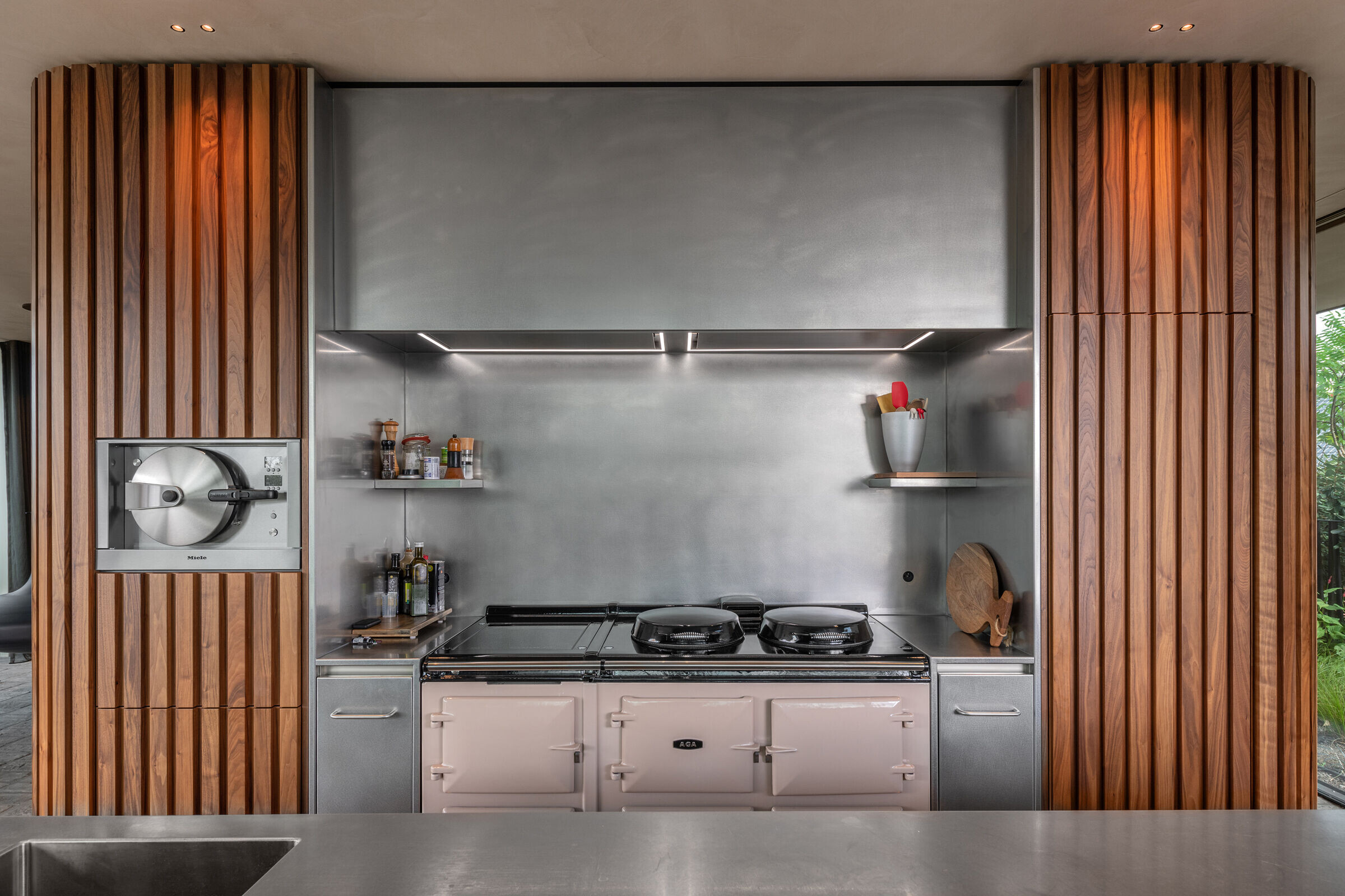 https://archello.com/story/131223/attachments/photos-videos/7 photo_credit Ypsilon Business Photography