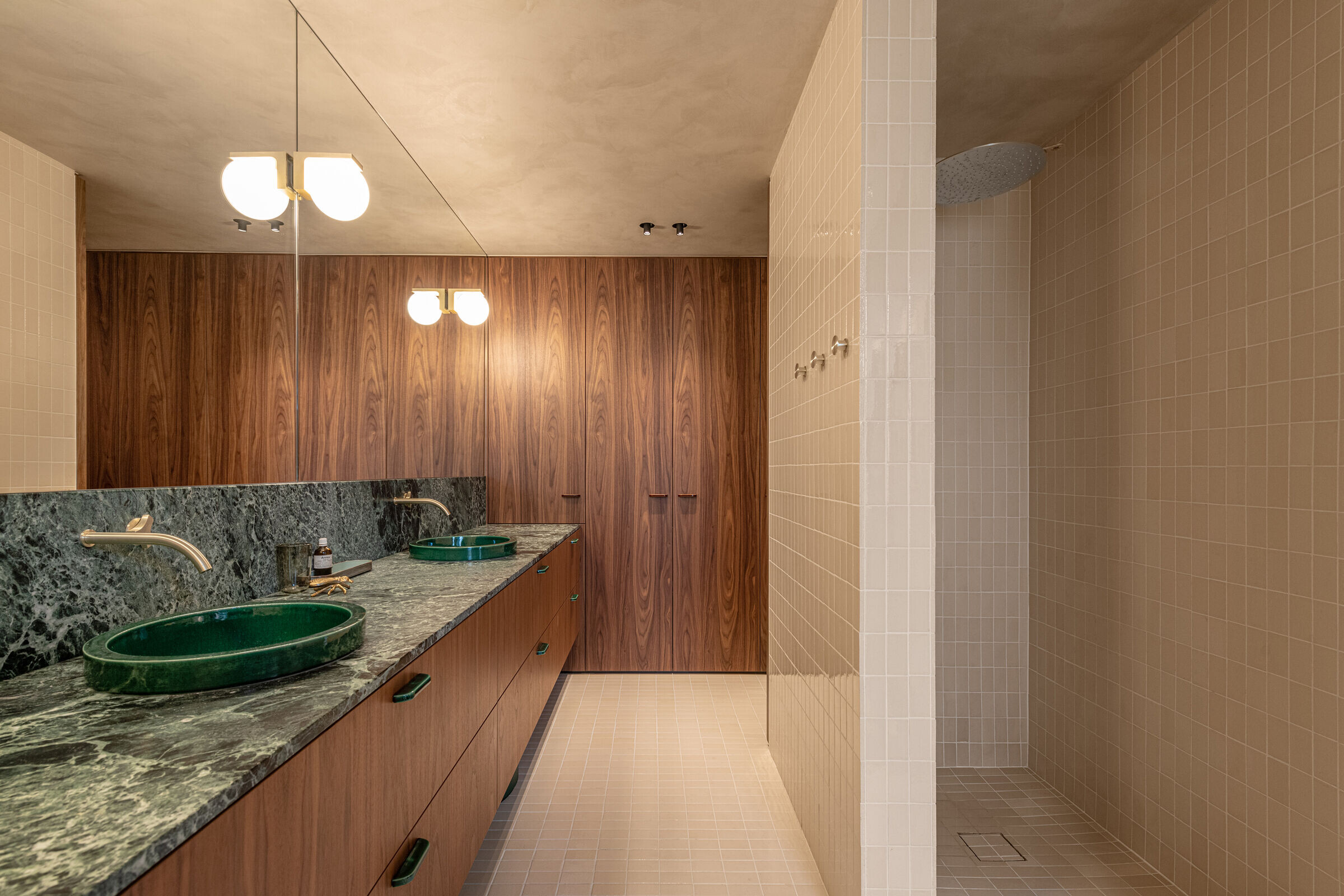 https://archello.com/story/131223/attachments/photos-videos/22 photo_credit Ypsilon Business Photography