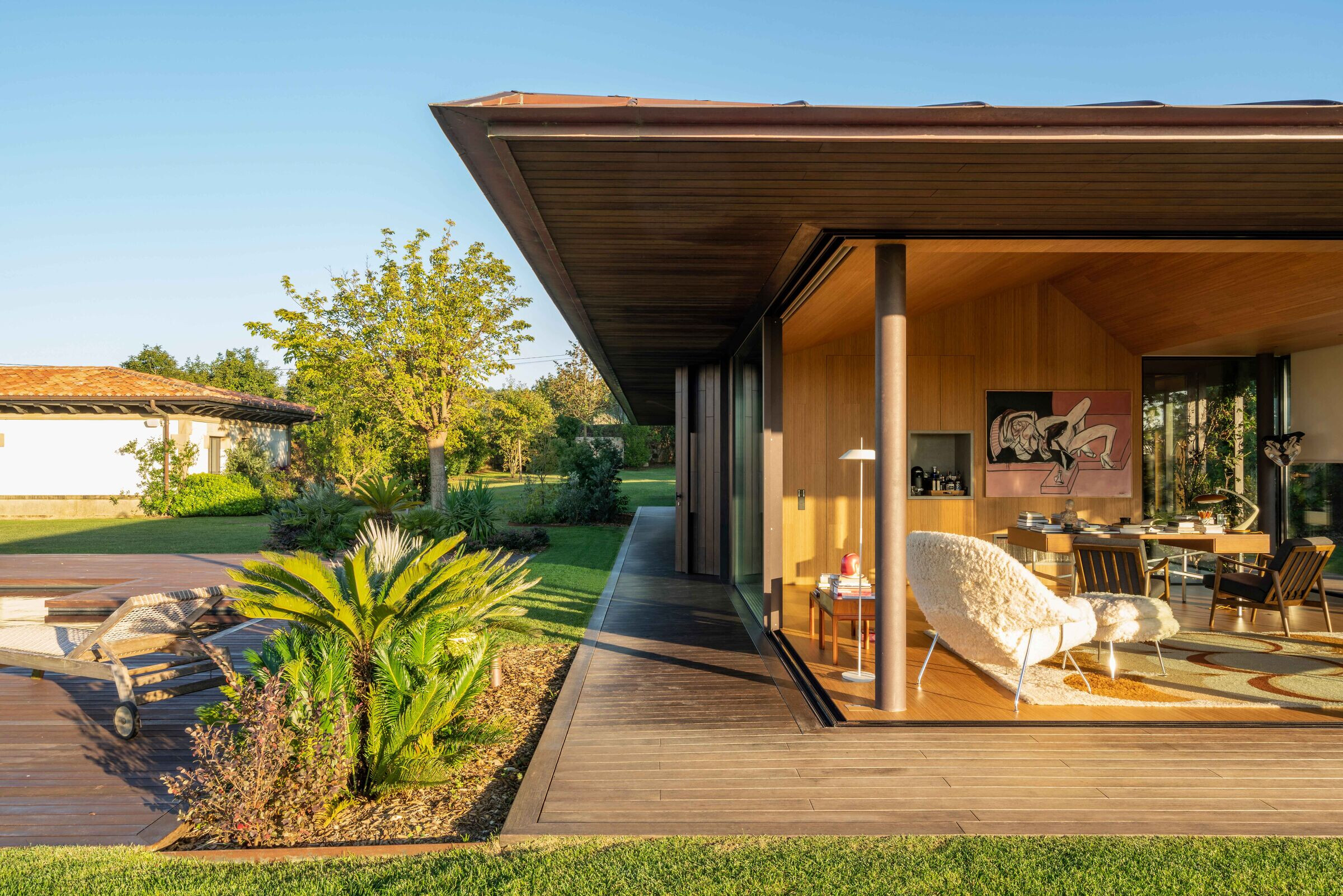 https://archello.com/story/131401/attachments/photos-videos/7 photo_credit Luis Asin