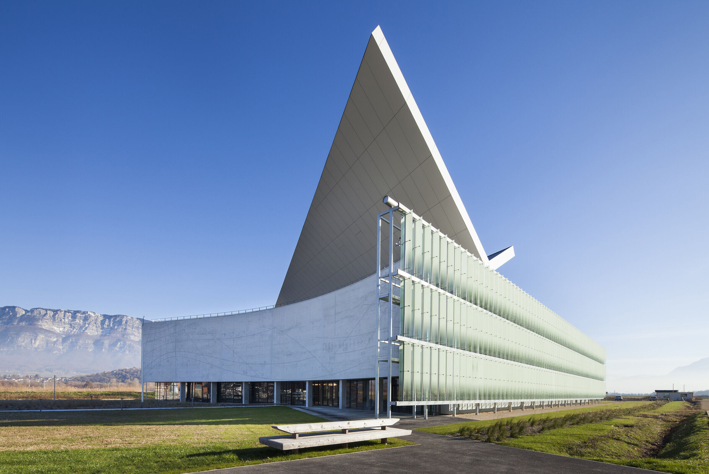 https://archello.com/story/131524/attachments/photos-videos/3 photo_credit Mathieu Ducros