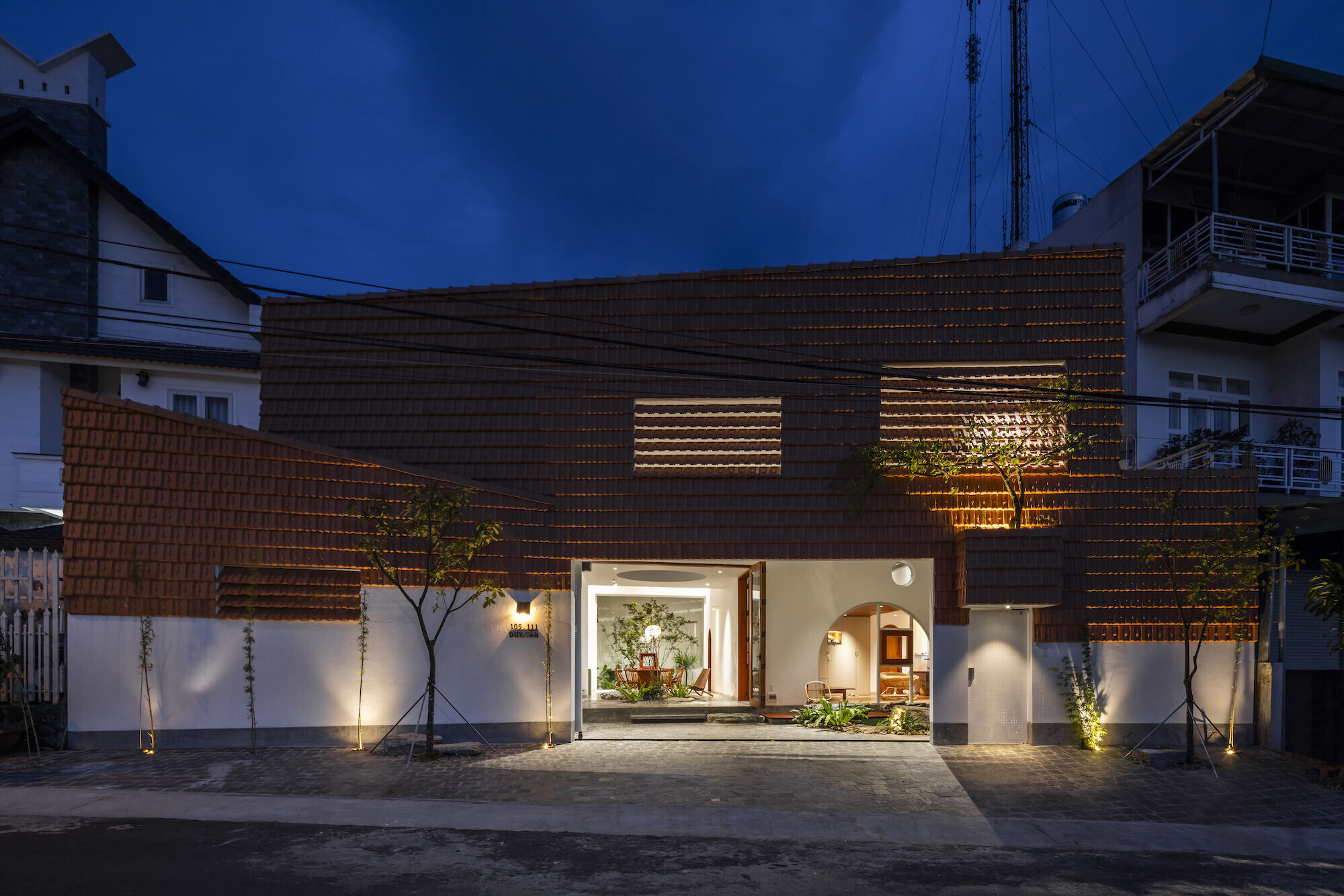 https://archello.com/story/131510/attachments/photos-videos/9 photo_credit Oki Hiroyuki