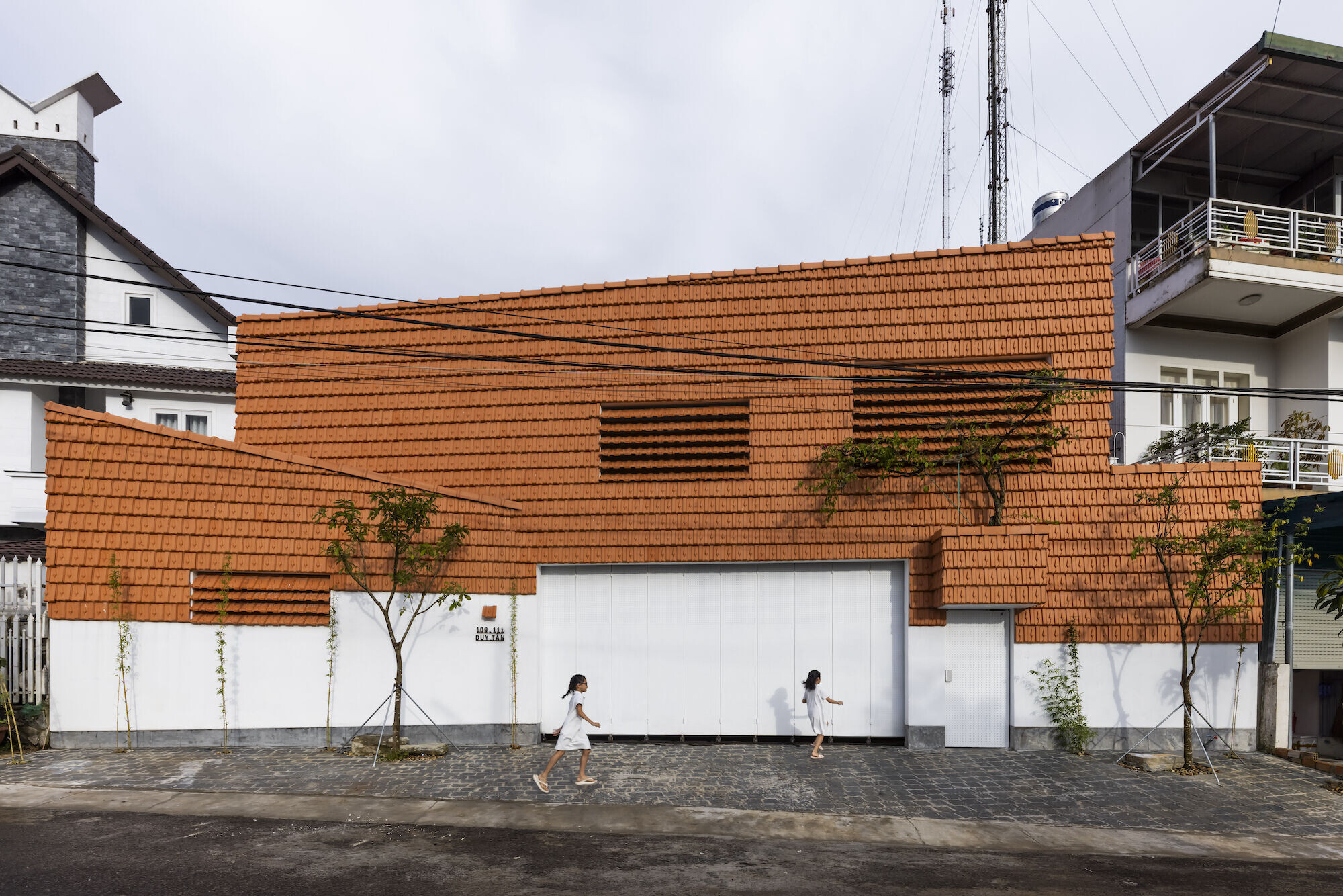 https://archello.com/story/131510/attachments/photos-videos/47 photo_credit Oki Hiroyuki