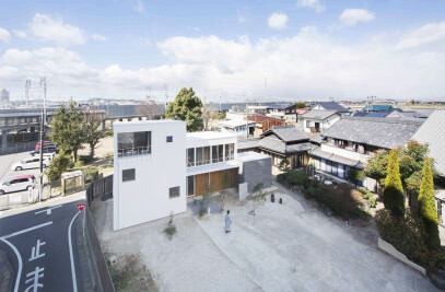 House Surrounding the Courtyard