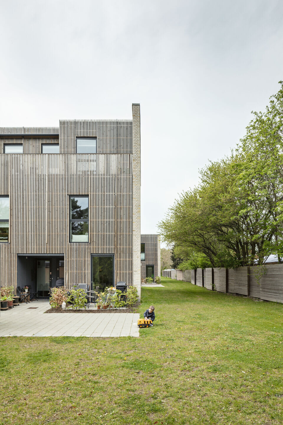 https://archello.com/story/110425/attachments/photos-videos/9 photo_credit Laura Stamer for KHR Architecture
