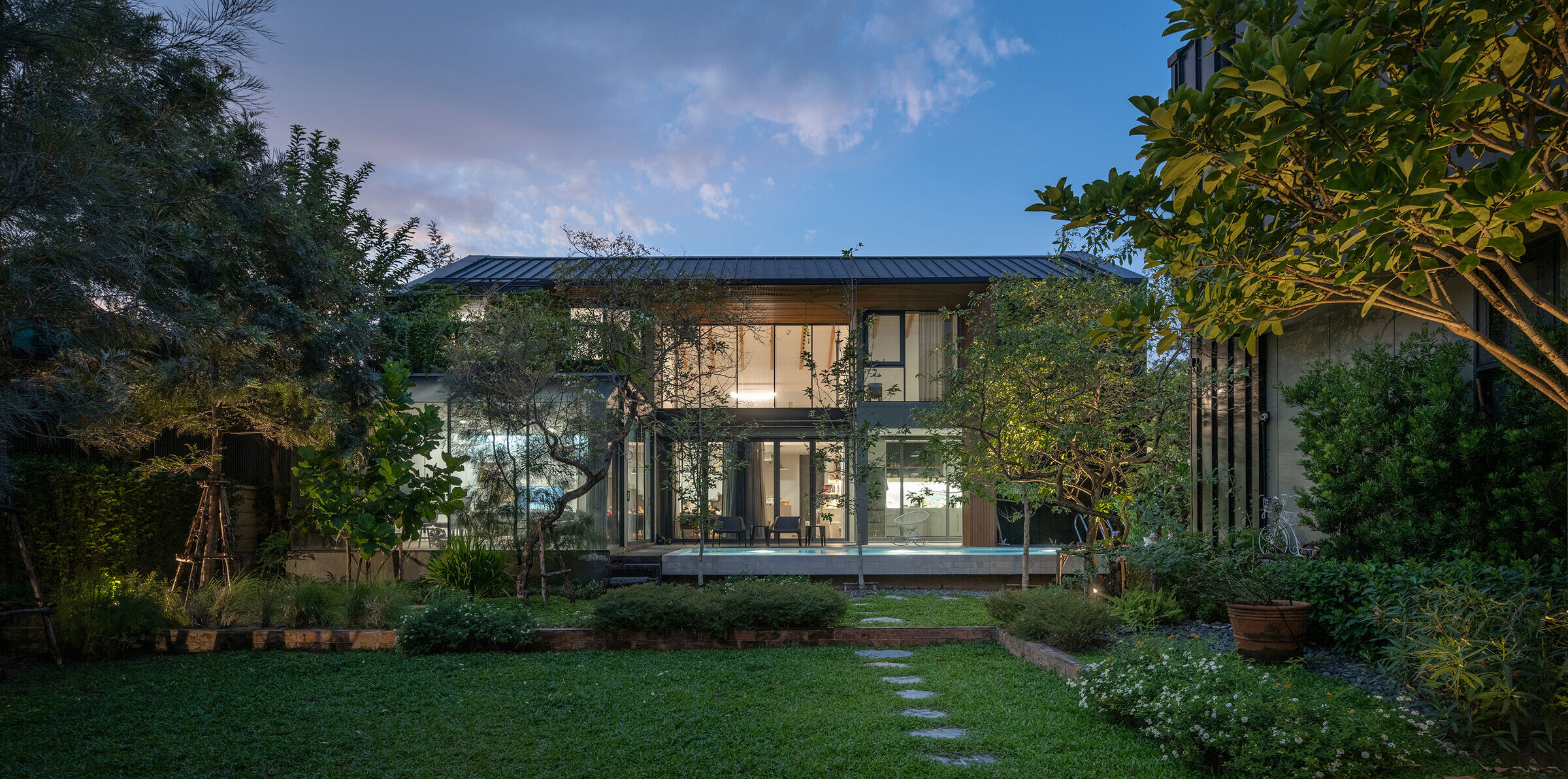https://archello.com/story/131782/attachments/photos-videos/13 photo_credit Rungkit Charoenwat