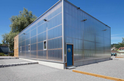 Polycarbonate panels (LBE)