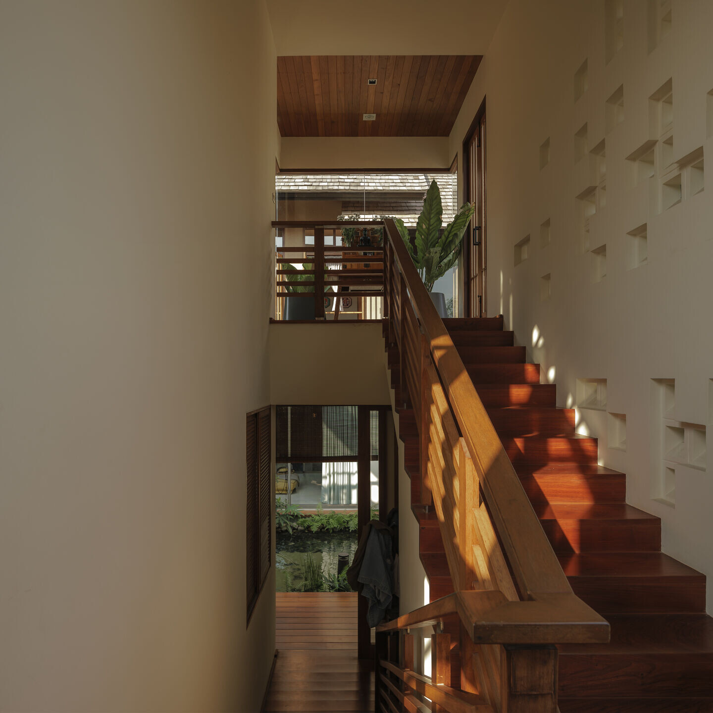https://archello.com/story/131948/attachments/photos-videos/7 photo_credit Soopakorn Srisakul