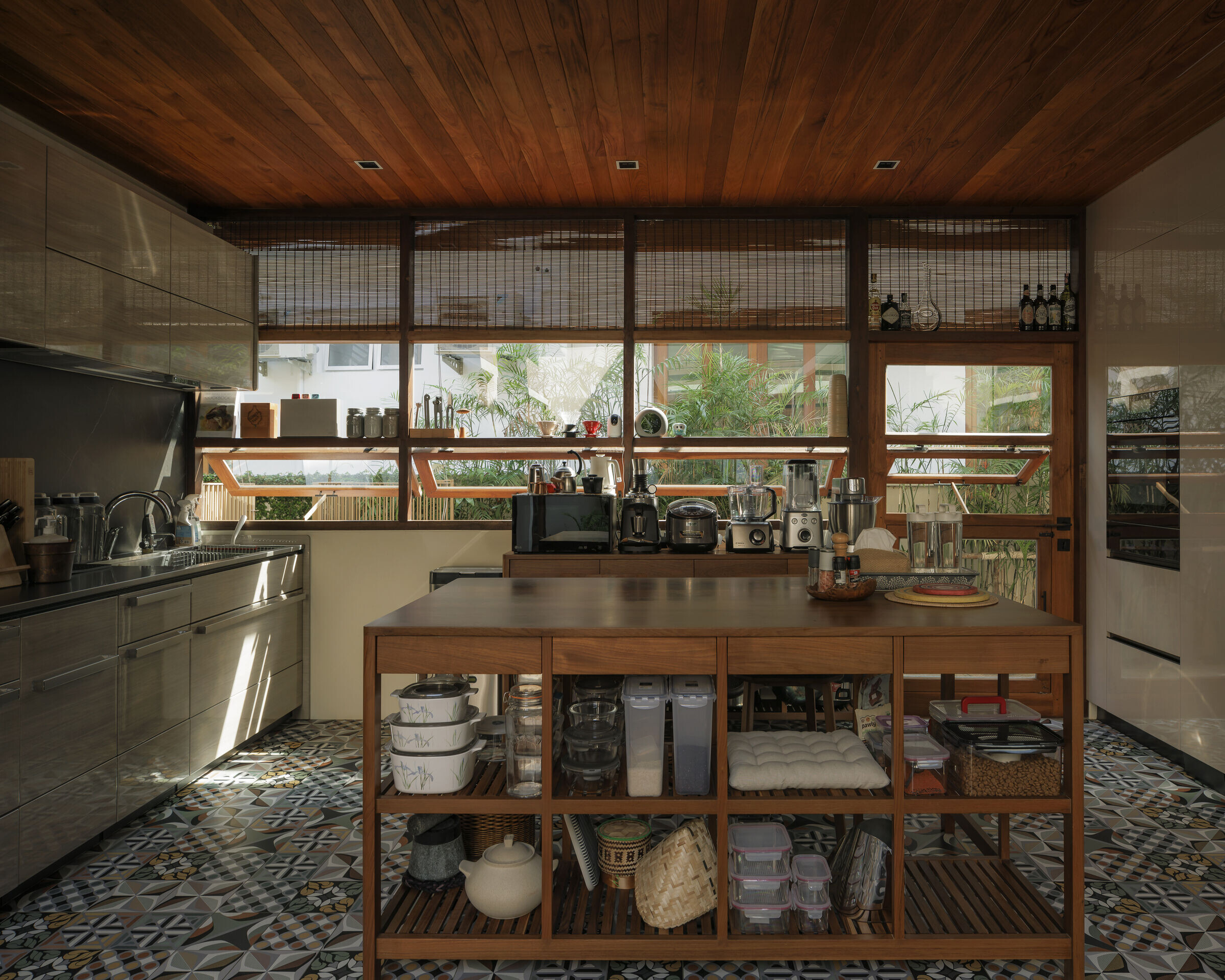 https://archello.com/story/131948/attachments/photos-videos/21 photo_credit Soopakorn Srisakul