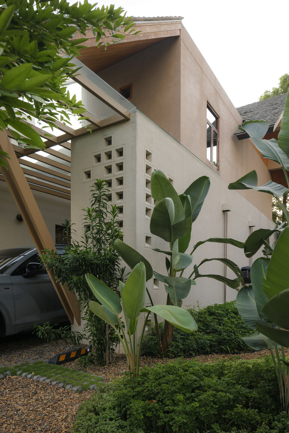 https://archello.com/story/131948/attachments/photos-videos/37 photo_credit Soopakorn Srisakul