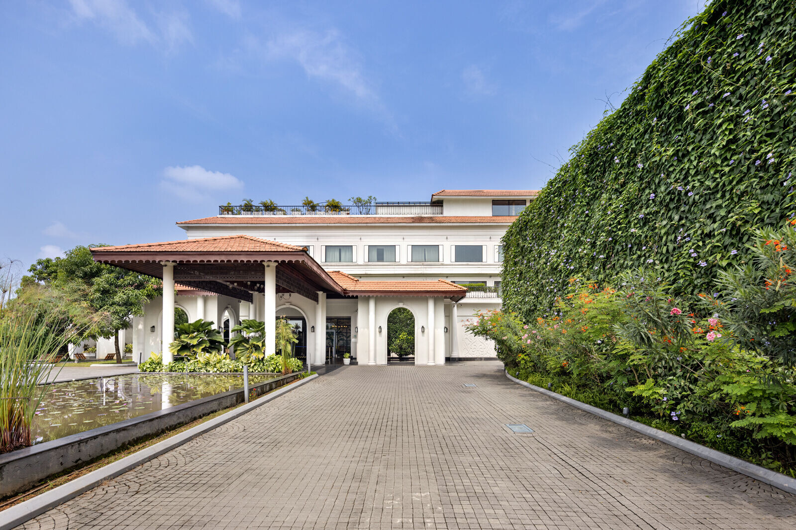 https://archello.com/story/132038/attachments/photos-videos/3 photo_credit Purnesh Dev Nikhanj