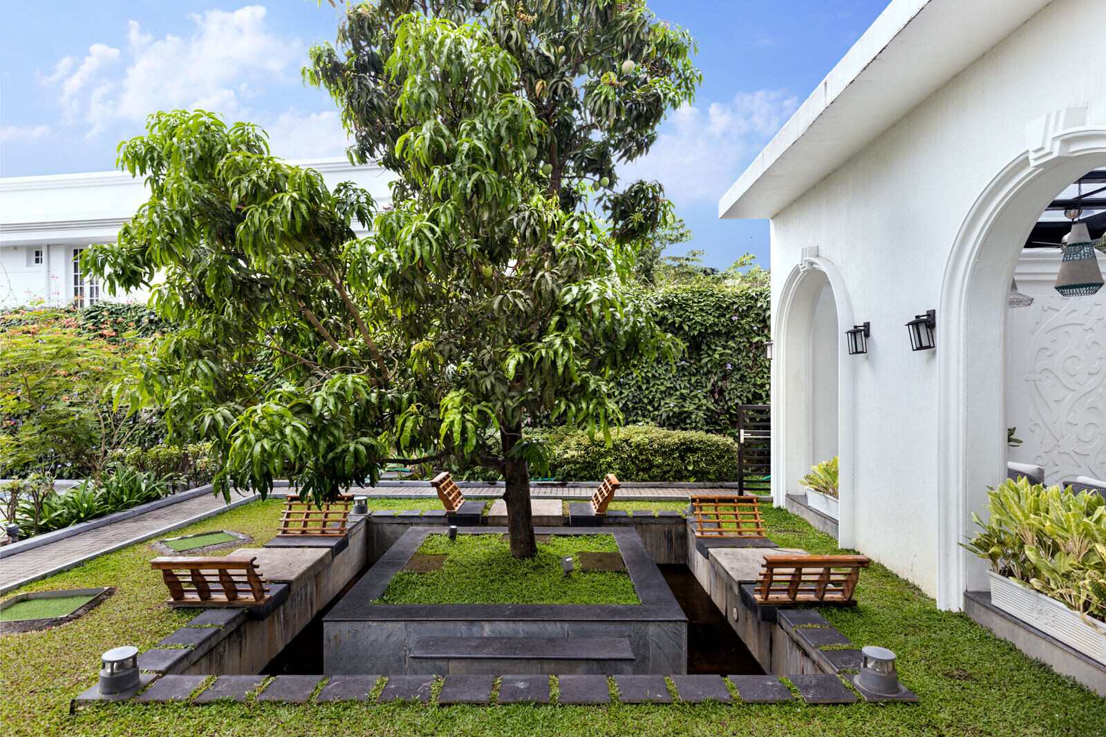 https://archello.com/story/132038/attachments/photos-videos/10 photo_credit Purnesh Dev Nikhanj