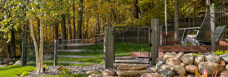 Banker Wire WDZ-545 Welded Wire Fence for dogs outdoor play area