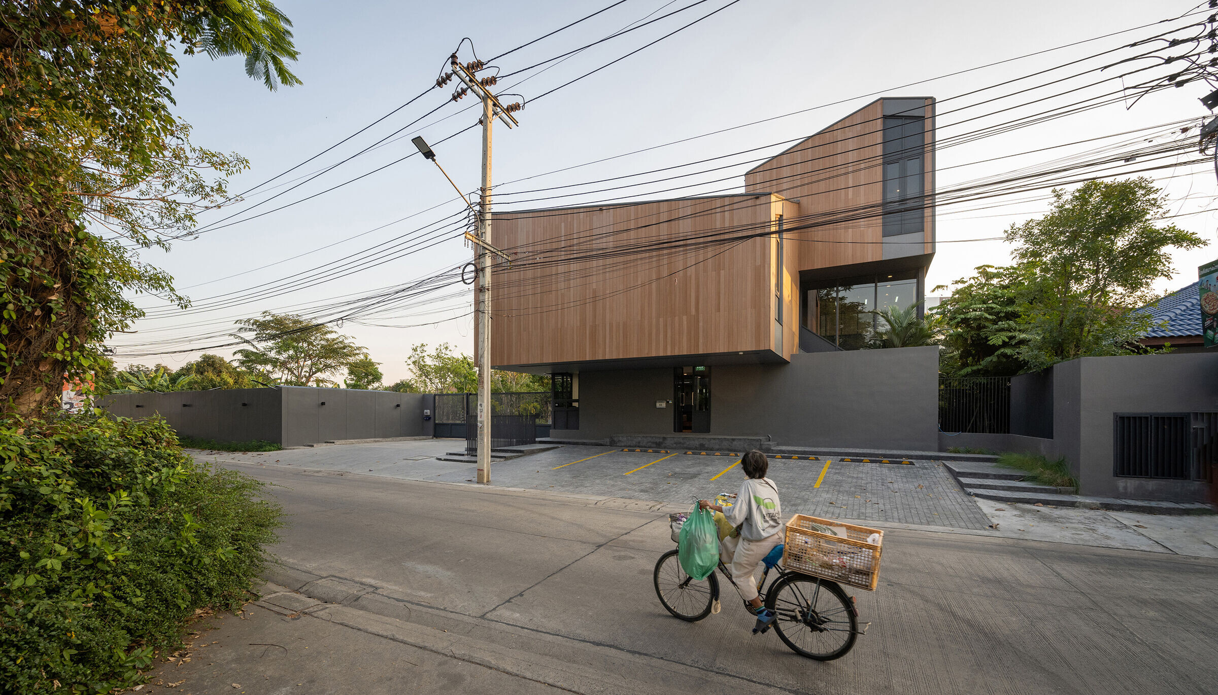 https://archello.com/story/132068/attachments/photos-videos/3 photo_credit Rungkit Charoenwat
