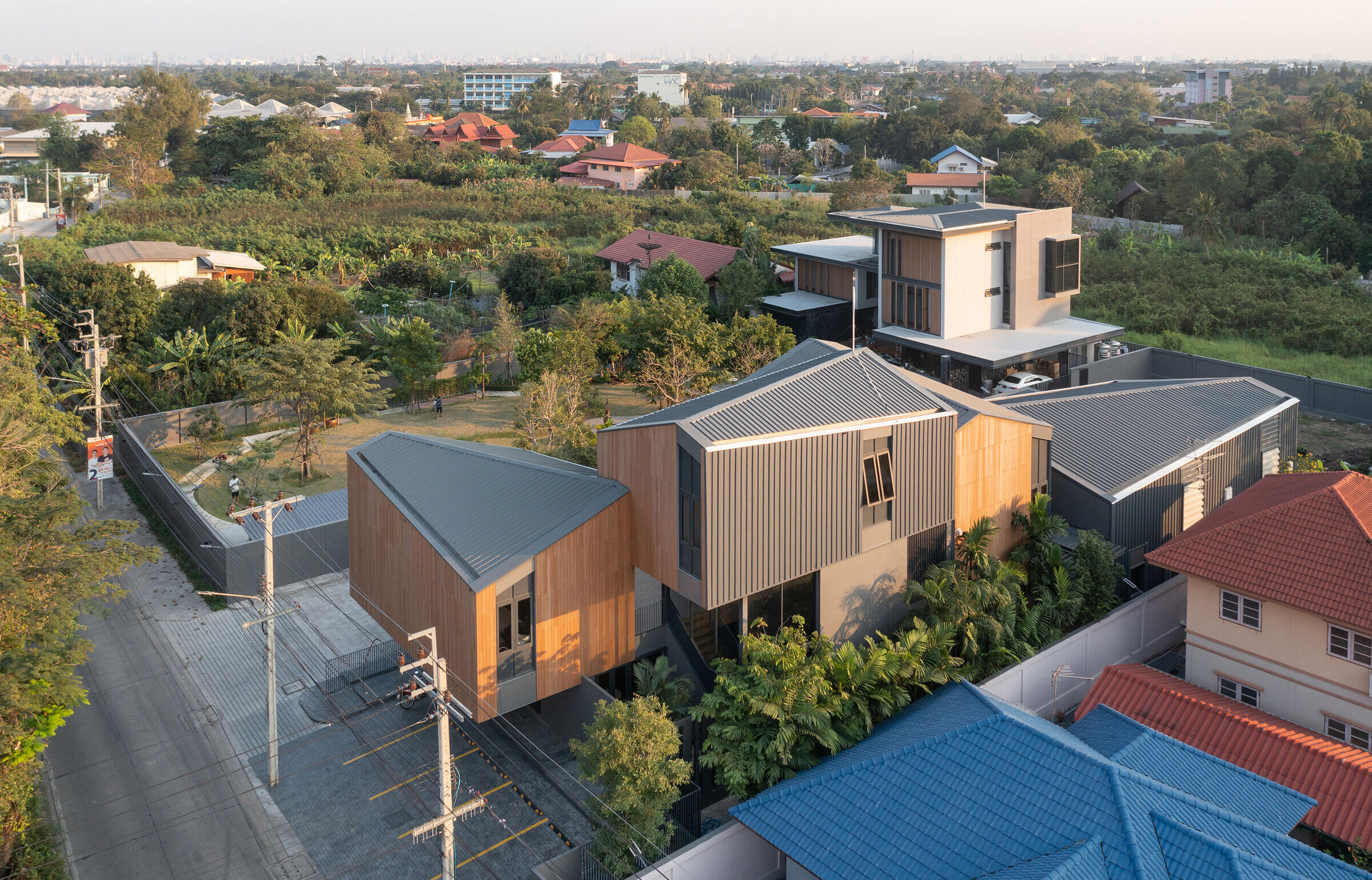 https://archello.com/story/132068/attachments/photos-videos/4 photo_credit Rungkit Charoenwat