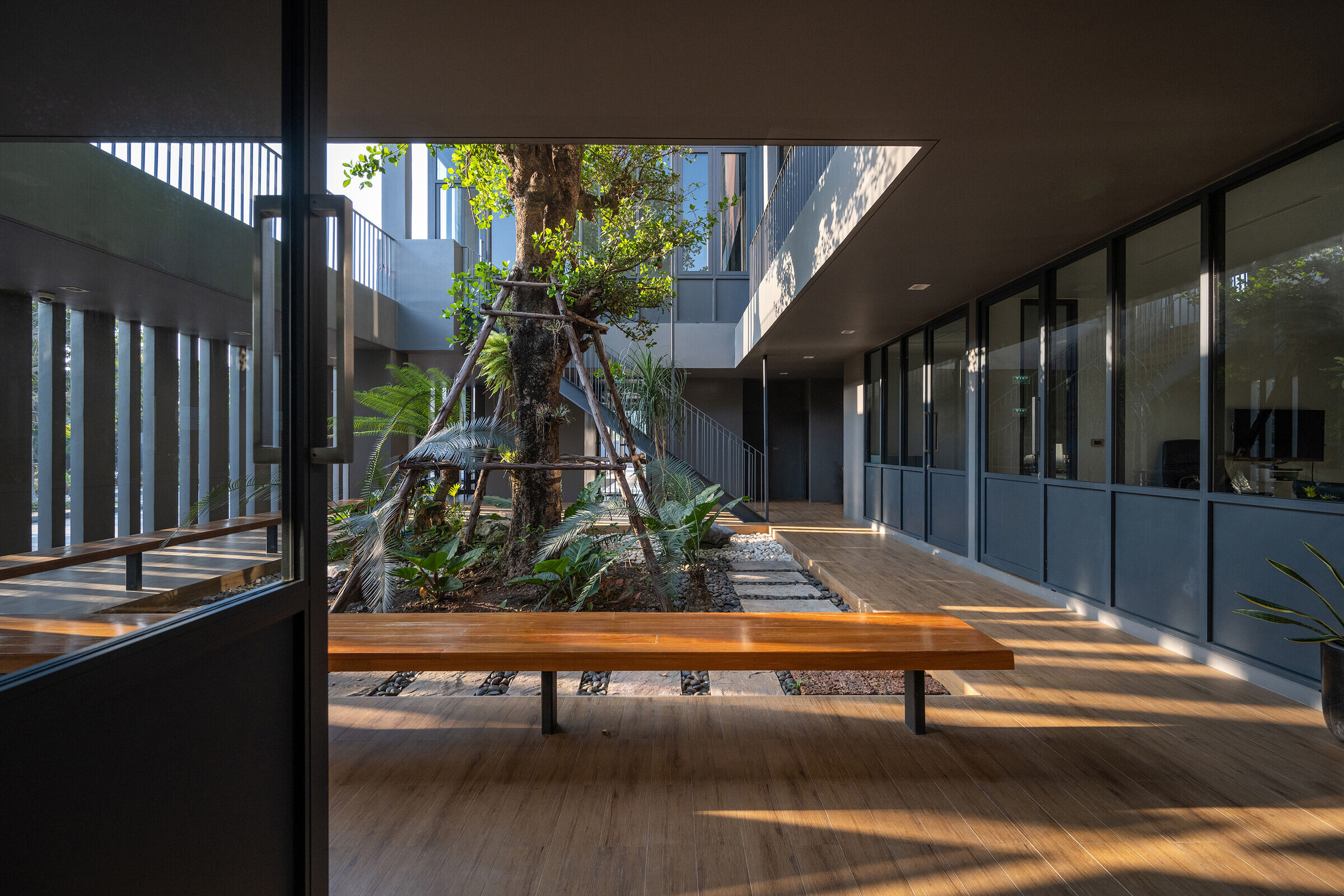 https://archello.com/story/132068/attachments/photos-videos/16 photo_credit Rungkit Charoenwat