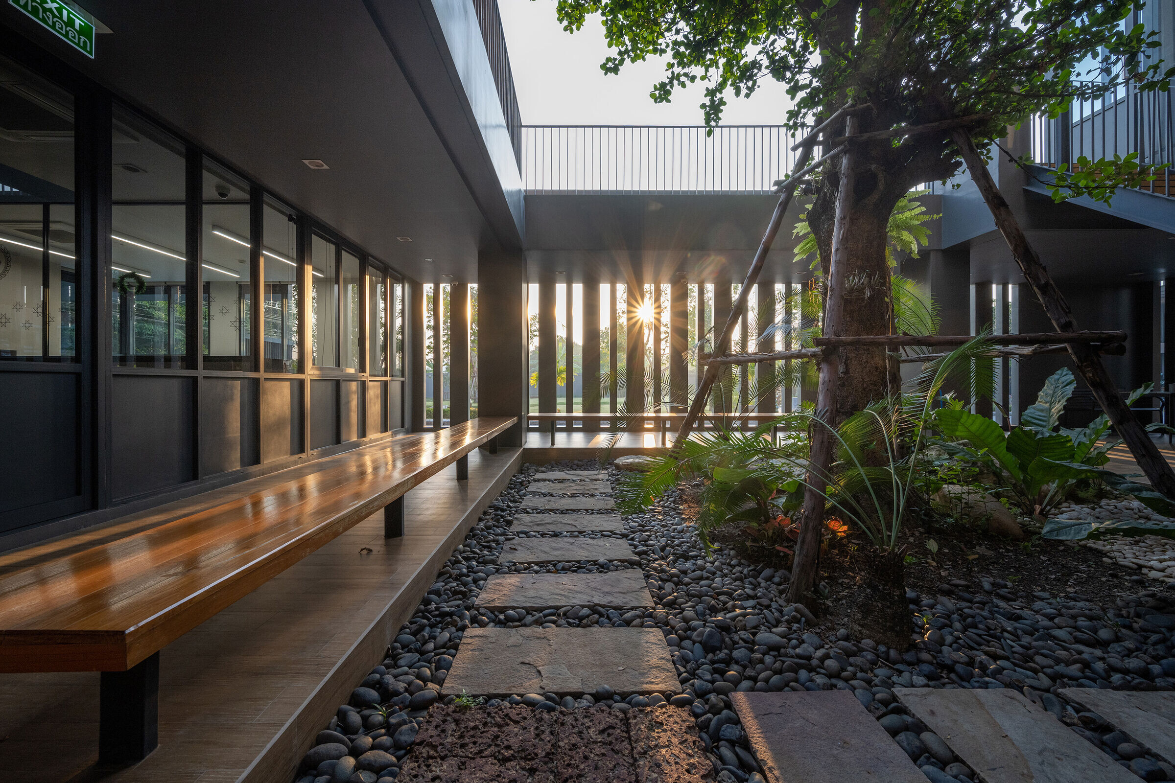 https://archello.com/story/132068/attachments/photos-videos/17 photo_credit Rungkit Charoenwat