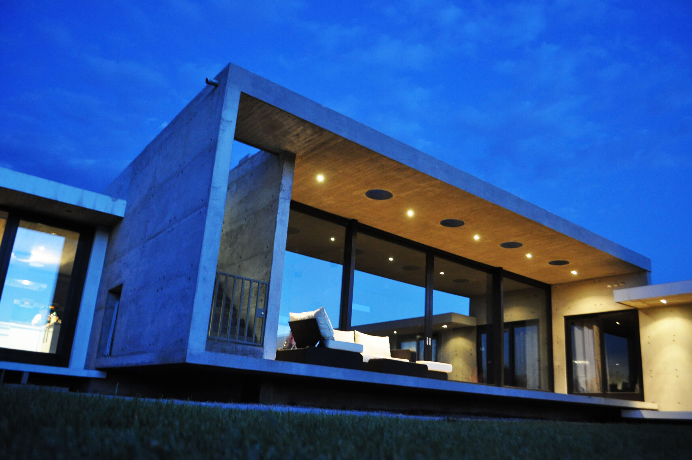 https://archello.com/story/132179/attachments/photos-videos/3 photo_credit Sacha Sinkovich