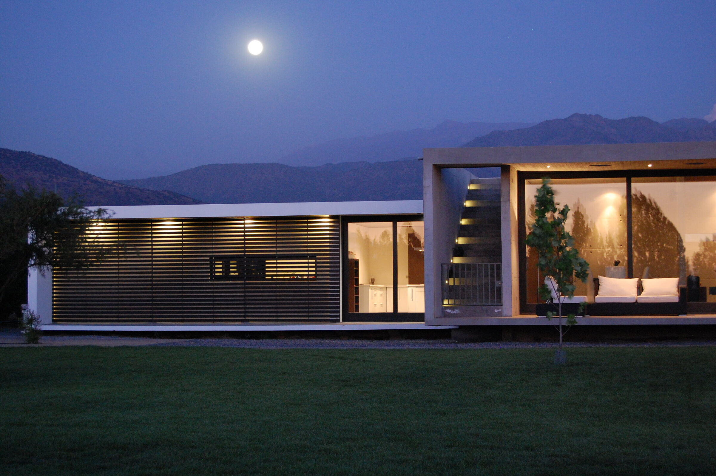 https://archello.com/story/132179/attachments/photos-videos/4 photo_credit Sacha Sinkovich
