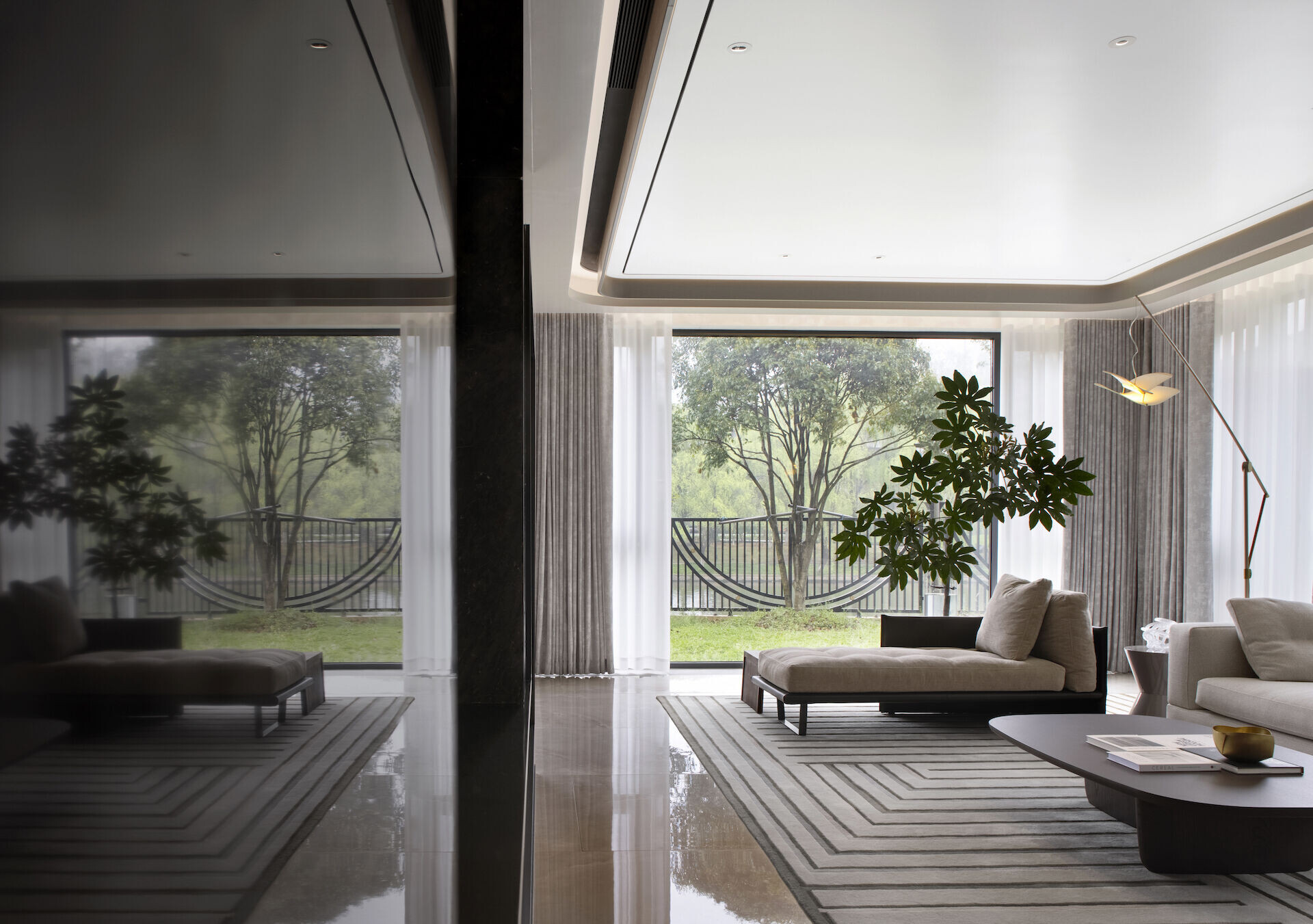 https://archello.com/story/132190/attachments/photos-videos/3 photo_credit Chains Interior
