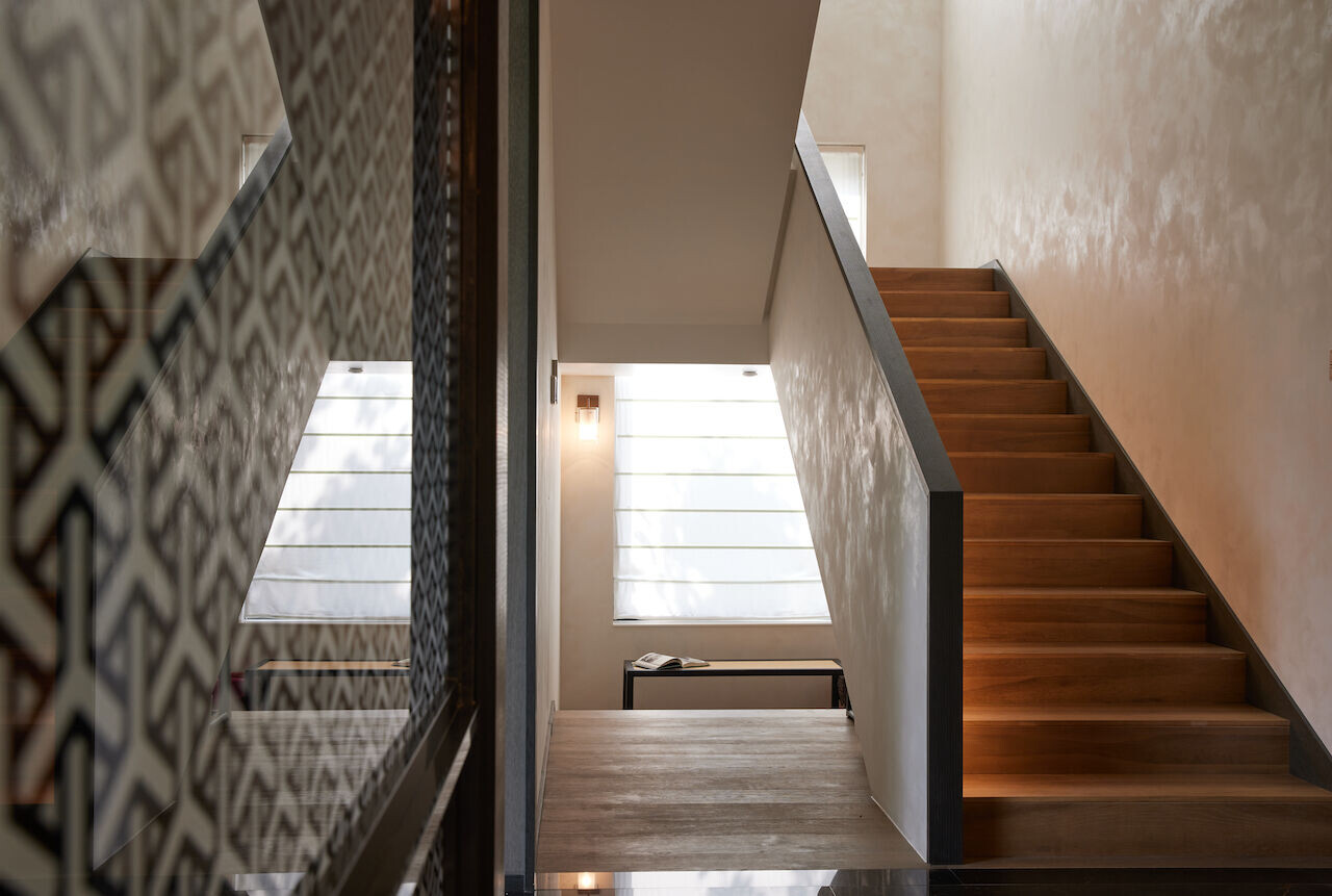 https://archello.com/story/132190/attachments/photos-videos/6 photo_credit Chains Interior