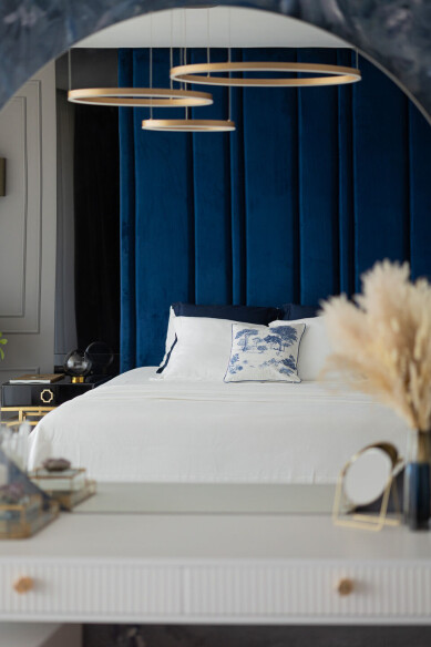 Master Bedroom - Blue Velvet Private House