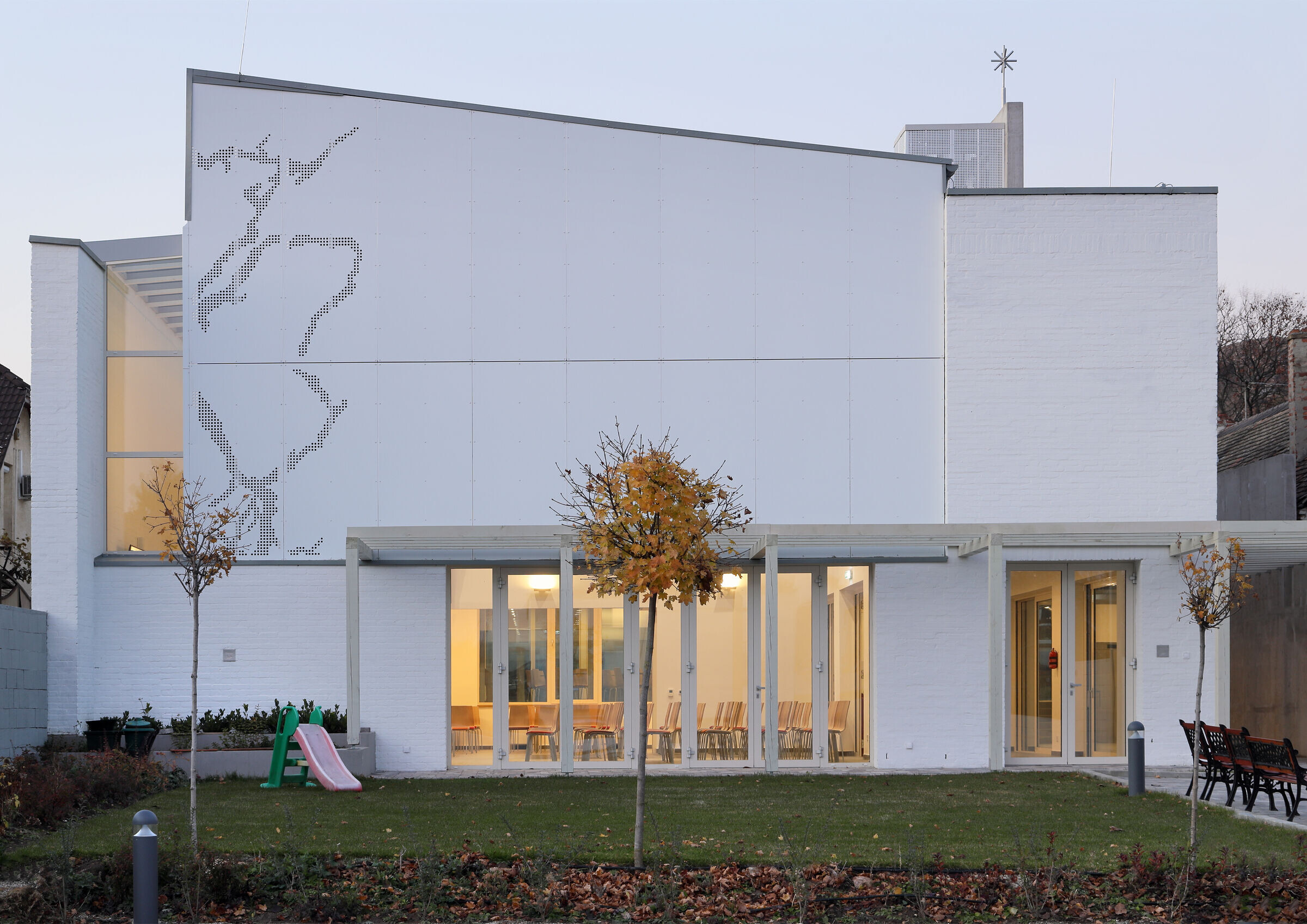 https://archello.com/story/132396/attachments/photos-videos/8 photo_credit József Hajdú